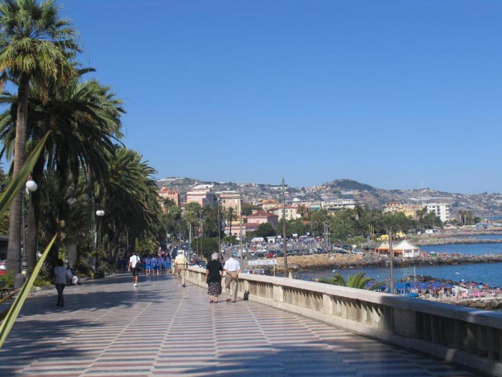 Ampio Appartamento Centrale San Remo Exterior foto